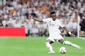 老佛爷的赎罪券？皇马球迷强烈要求签回C罗来踢世俱杯！.